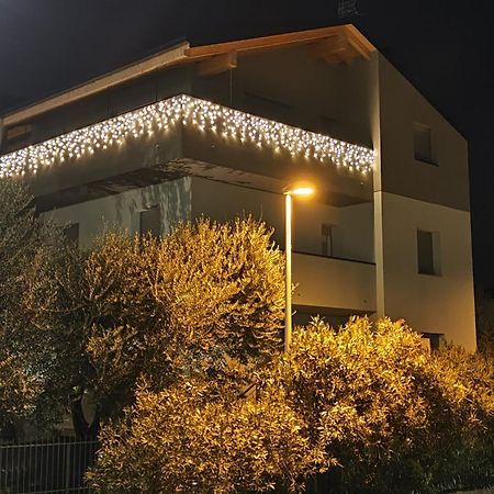 Oasi Degli Ulivi Apartment Riva del Garda Luaran gambar