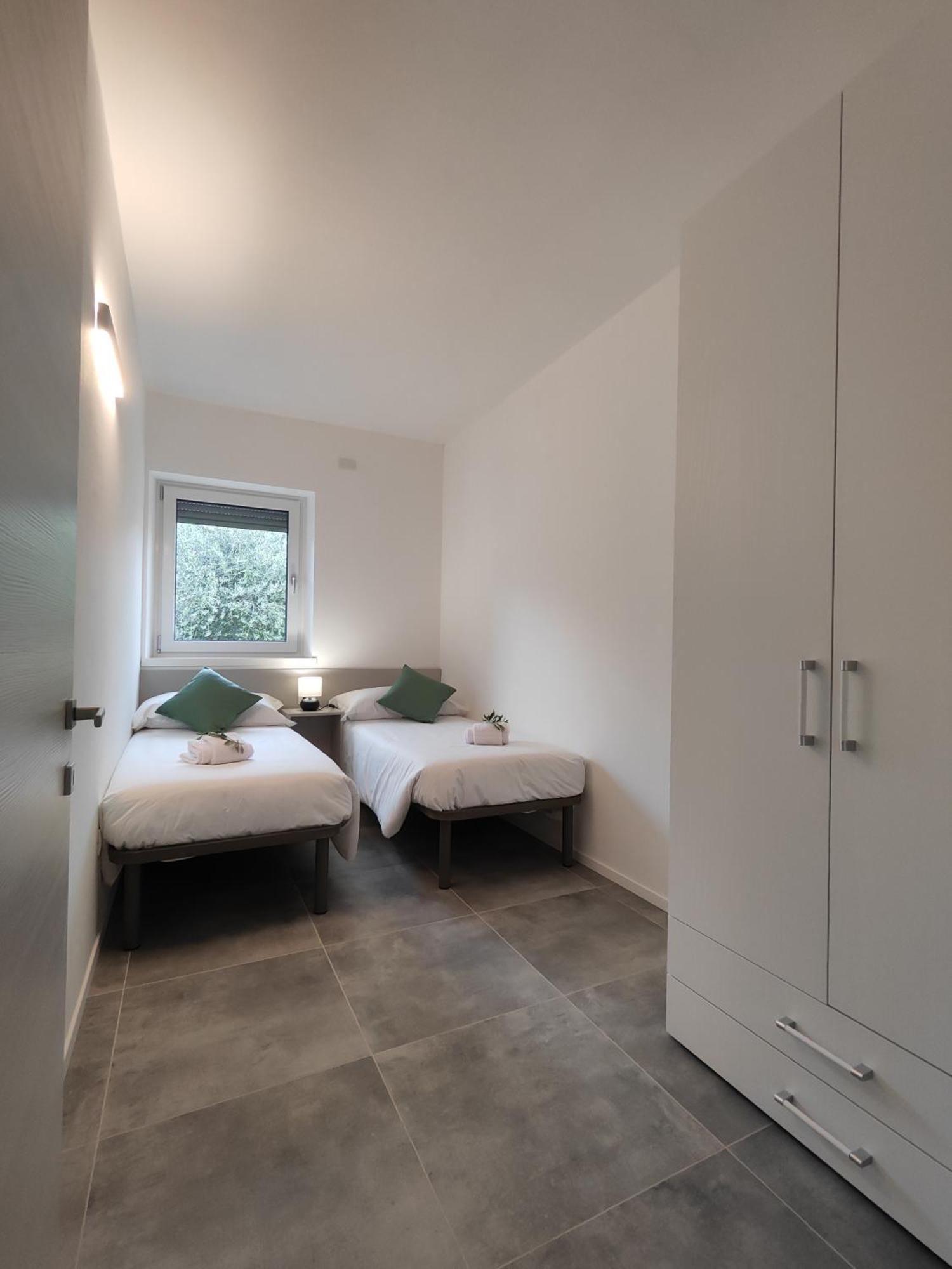 Oasi Degli Ulivi Apartment Riva del Garda Luaran gambar