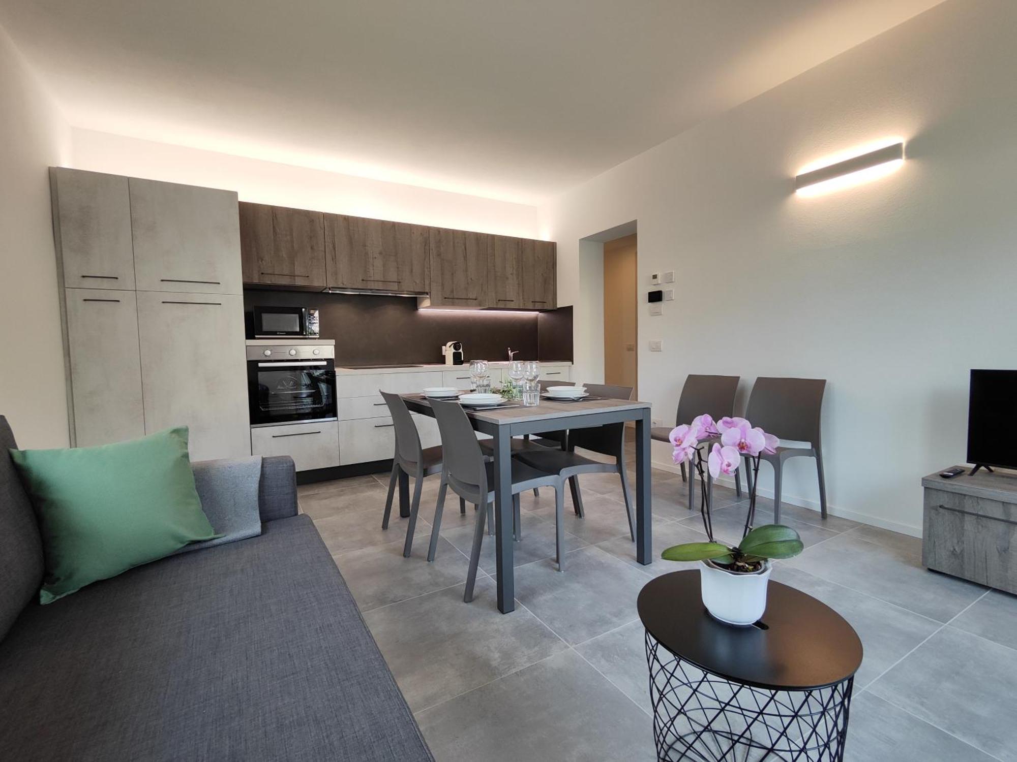 Oasi Degli Ulivi Apartment Riva del Garda Luaran gambar