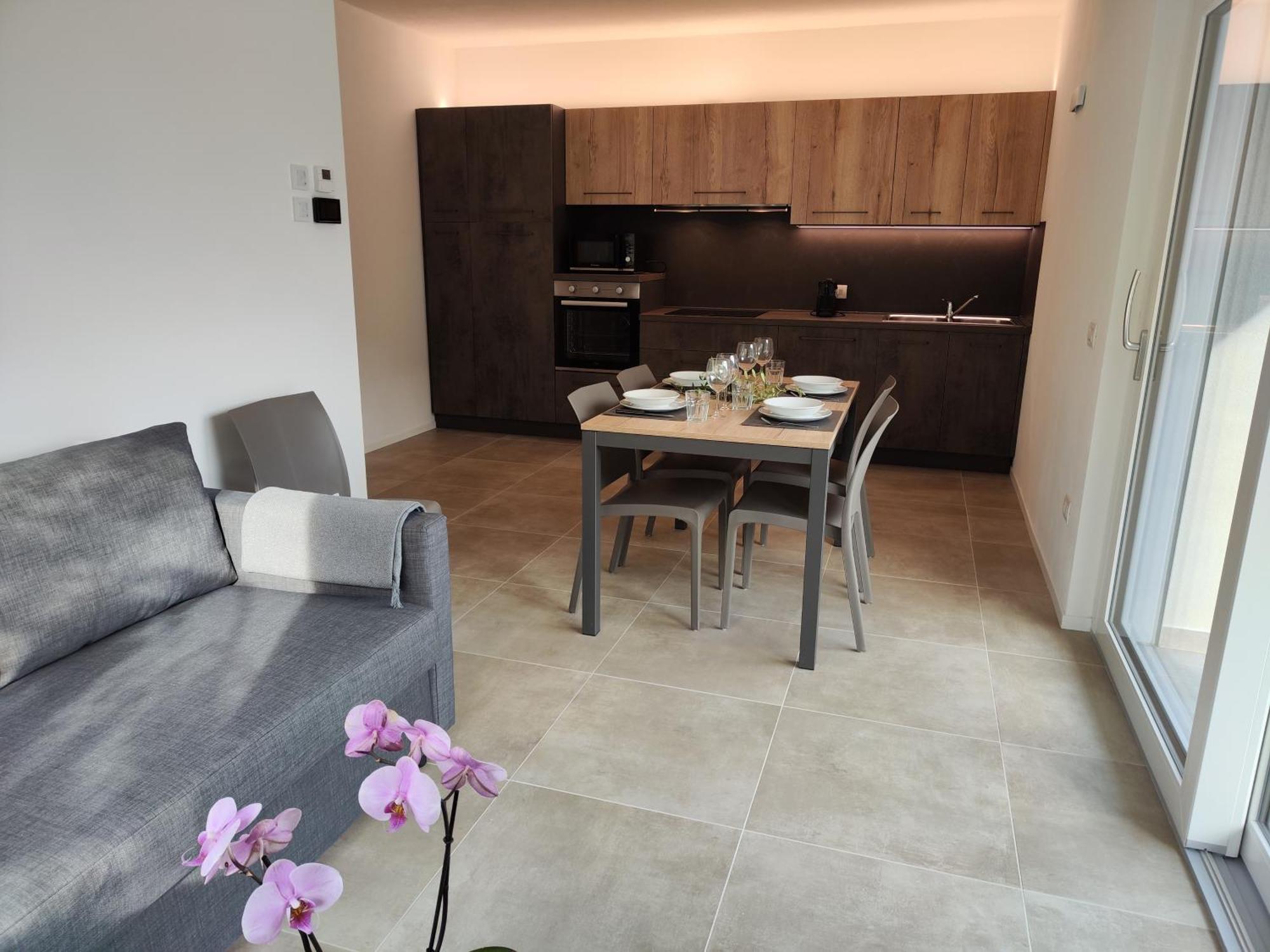 Oasi Degli Ulivi Apartment Riva del Garda Luaran gambar