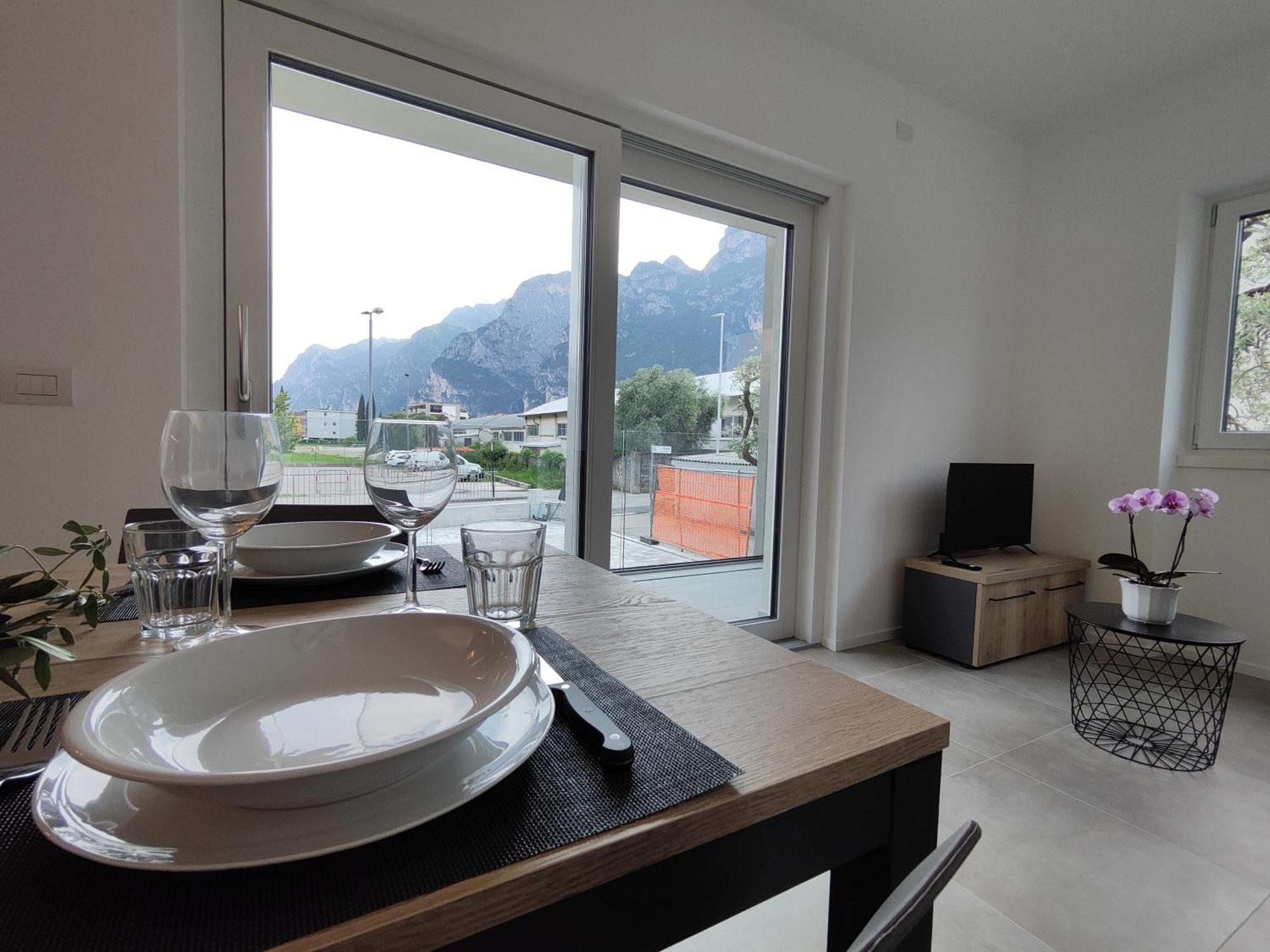 Oasi Degli Ulivi Apartment Riva del Garda Luaran gambar