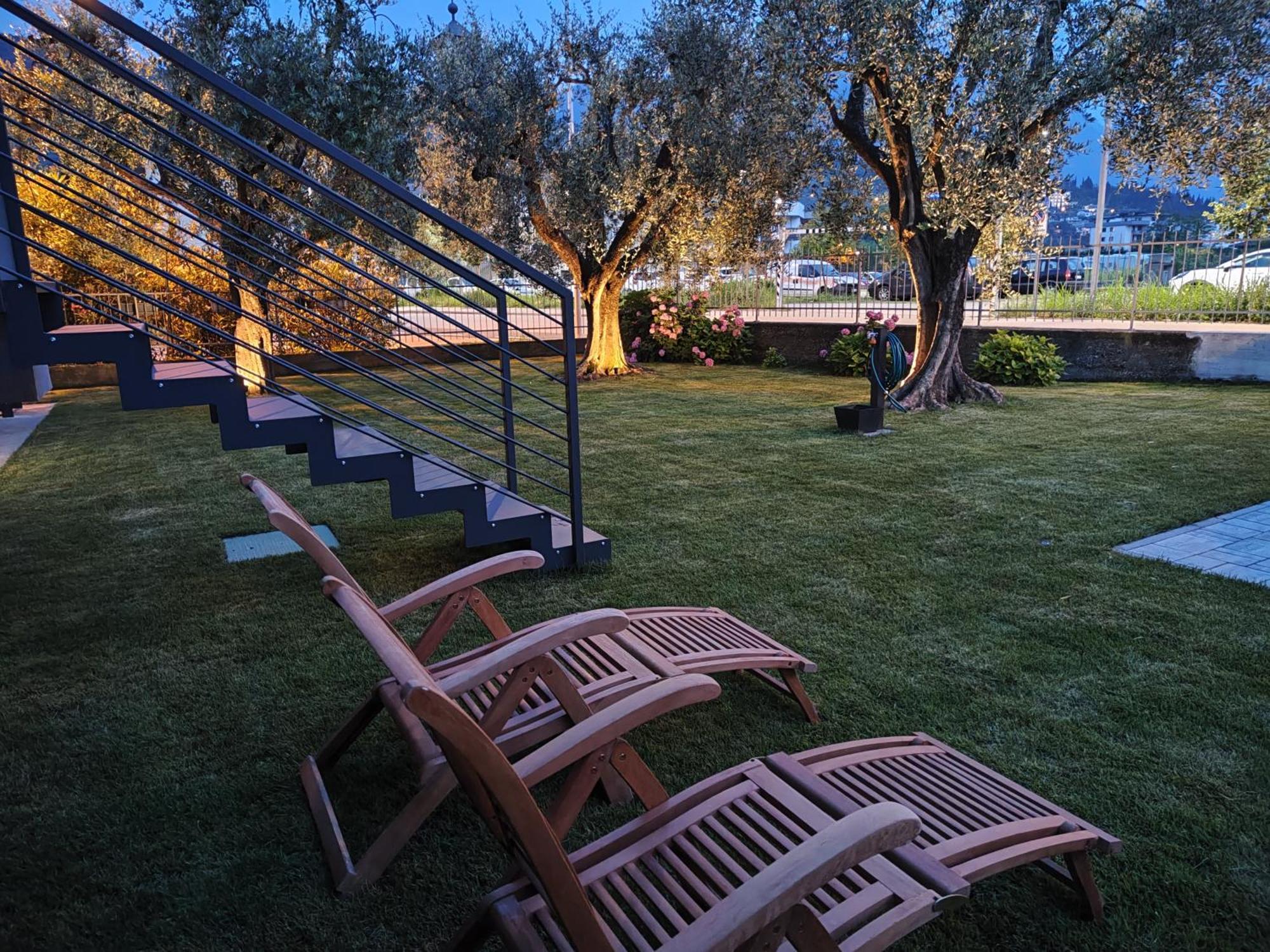 Oasi Degli Ulivi Apartment Riva del Garda Luaran gambar