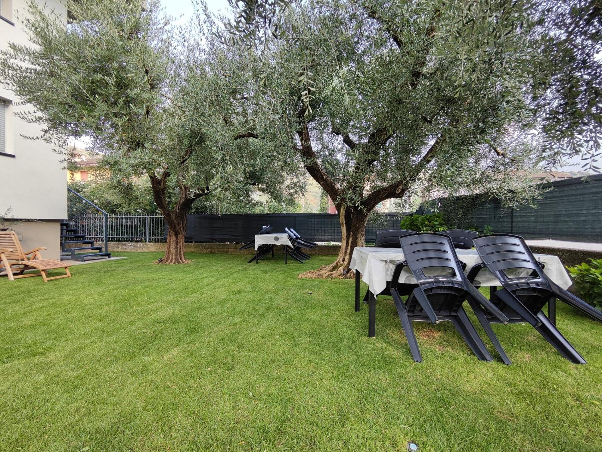 Oasi Degli Ulivi Apartment Riva del Garda Luaran gambar